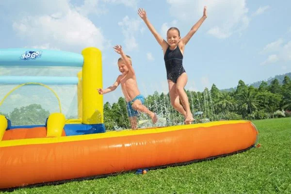 Bestway – Aire de jeux aquatique gonflable – 53381 – 3,65 m x 3,40 m x 1,52 m – Image 2