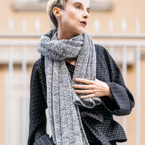 etole-yuki-grisblancnoir-3847894.jpgv1761741838 Étole YUKI gris/blanc/noir