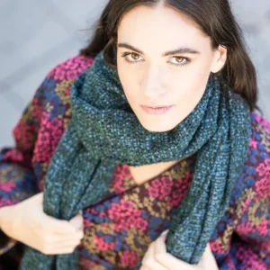 etole-yuki-rose-fuschia-8139324.jpgv1762688185 Étole YUKI bleu